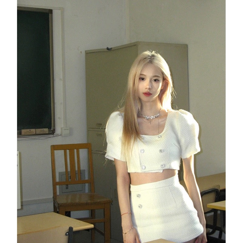 Xiaoxiangfeng Square Neck Revealed Waist Puff Short Sleeve Top Women's Summer New High Waist A-Line Skirt Hot Girl Two-piece Suit