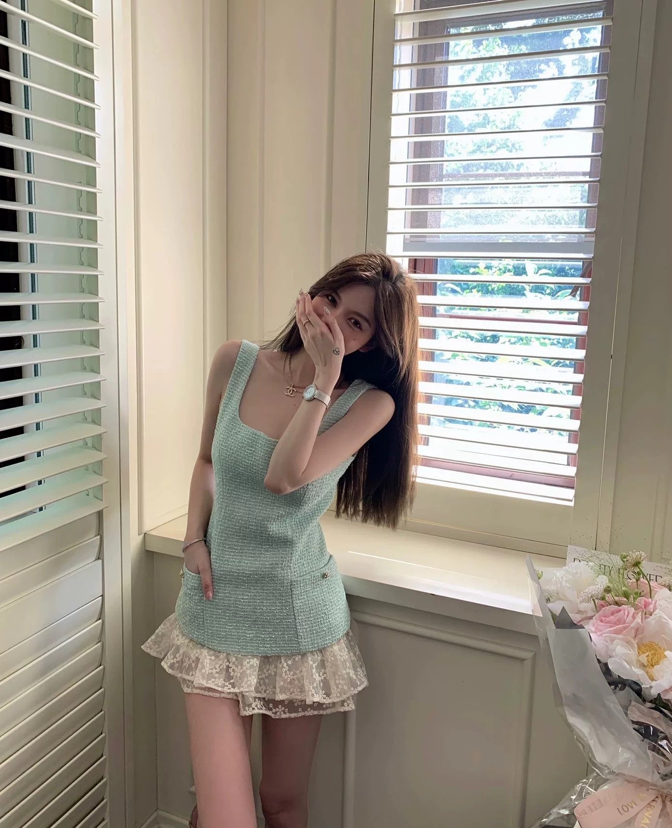 Celebrity Xiaoxiangfeng Casual Fashion Suit Women's Summer Internet Celebrity High-Quality Vest Top Lace Skirt Two-piece Set