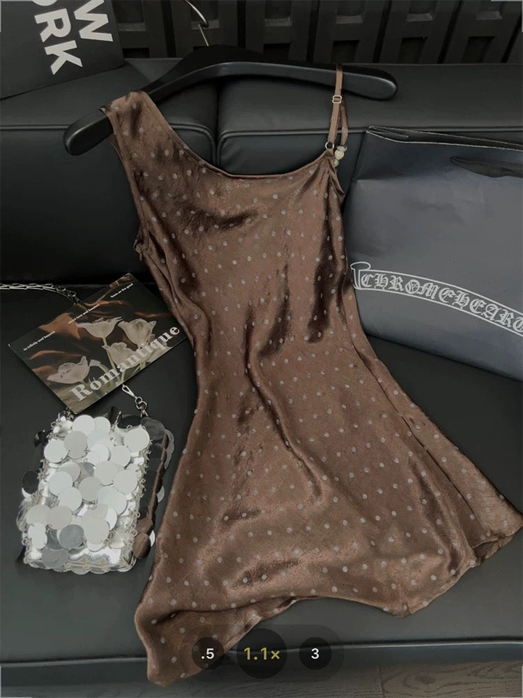 Retro coffee color polka dot camisole for women asymmetrical beaded hot girl style 2025 summer waisted swing collar top