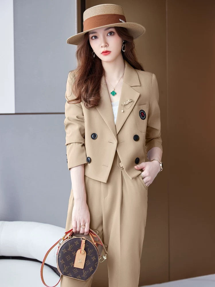 2024 new spring and autumn blazer women's suit trousers temperament high-end short style small Korean style office worker