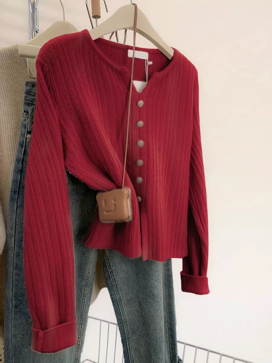 Oatmeal color v-neck shoulder bottoming sweater for women autumn and winter new small size split knitted sweater inner bottoming shirt