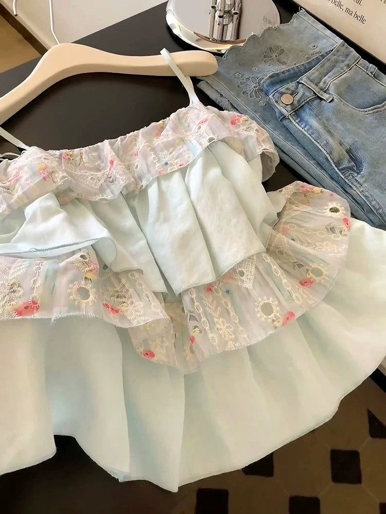 Sweet forest style fresh girl lace splicing suspenders female summer new hollow embroidery shirt beautiful top