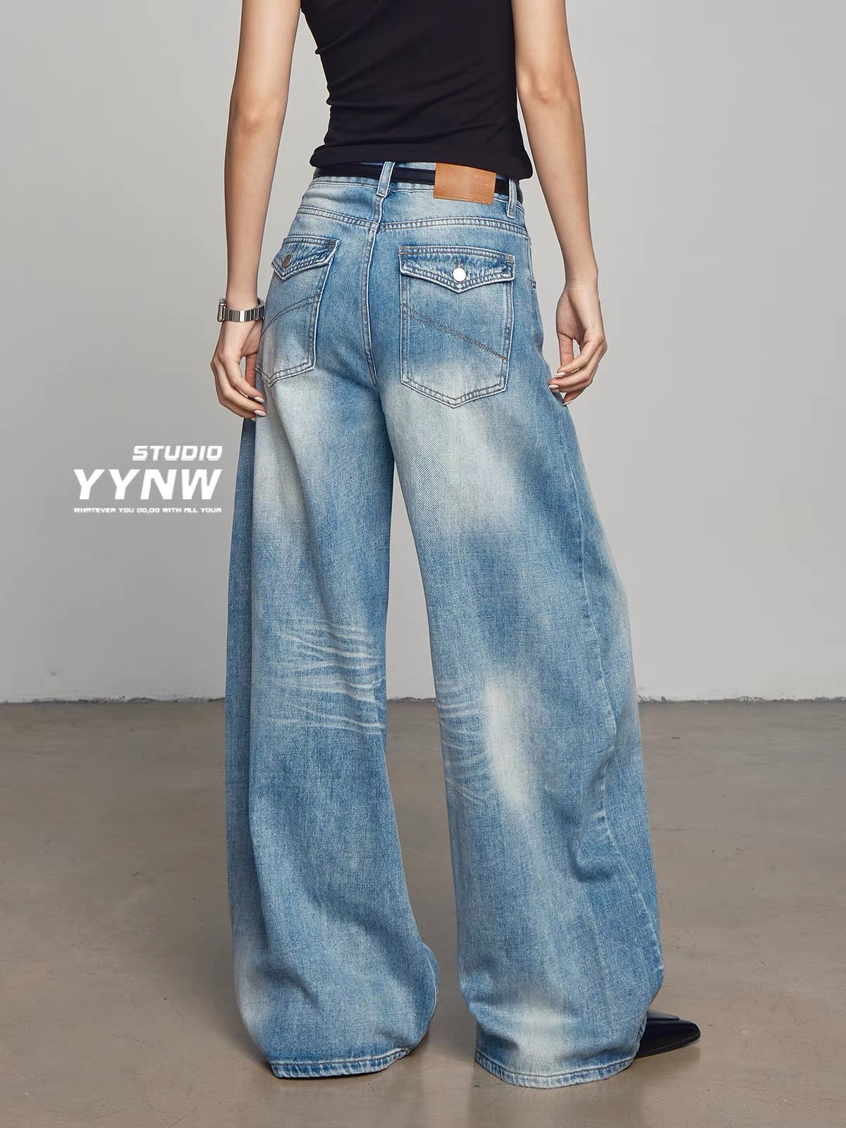 Women's American-style vintage washed wide-leg jeans (Summer 2026 new arrival): a unique, loose-fitting, and slimming floor-length design.