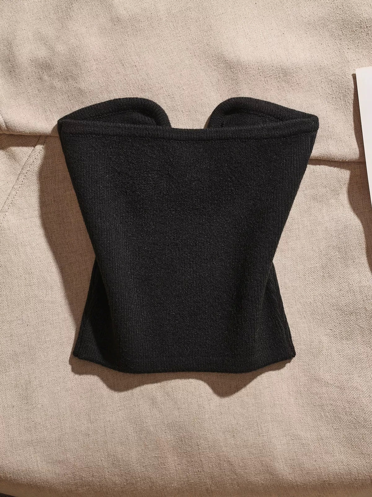 Sweet and spicy knitted U-neck tube top vest for women to wear inside and outside, one-shoulder pure hot girl style suspender top