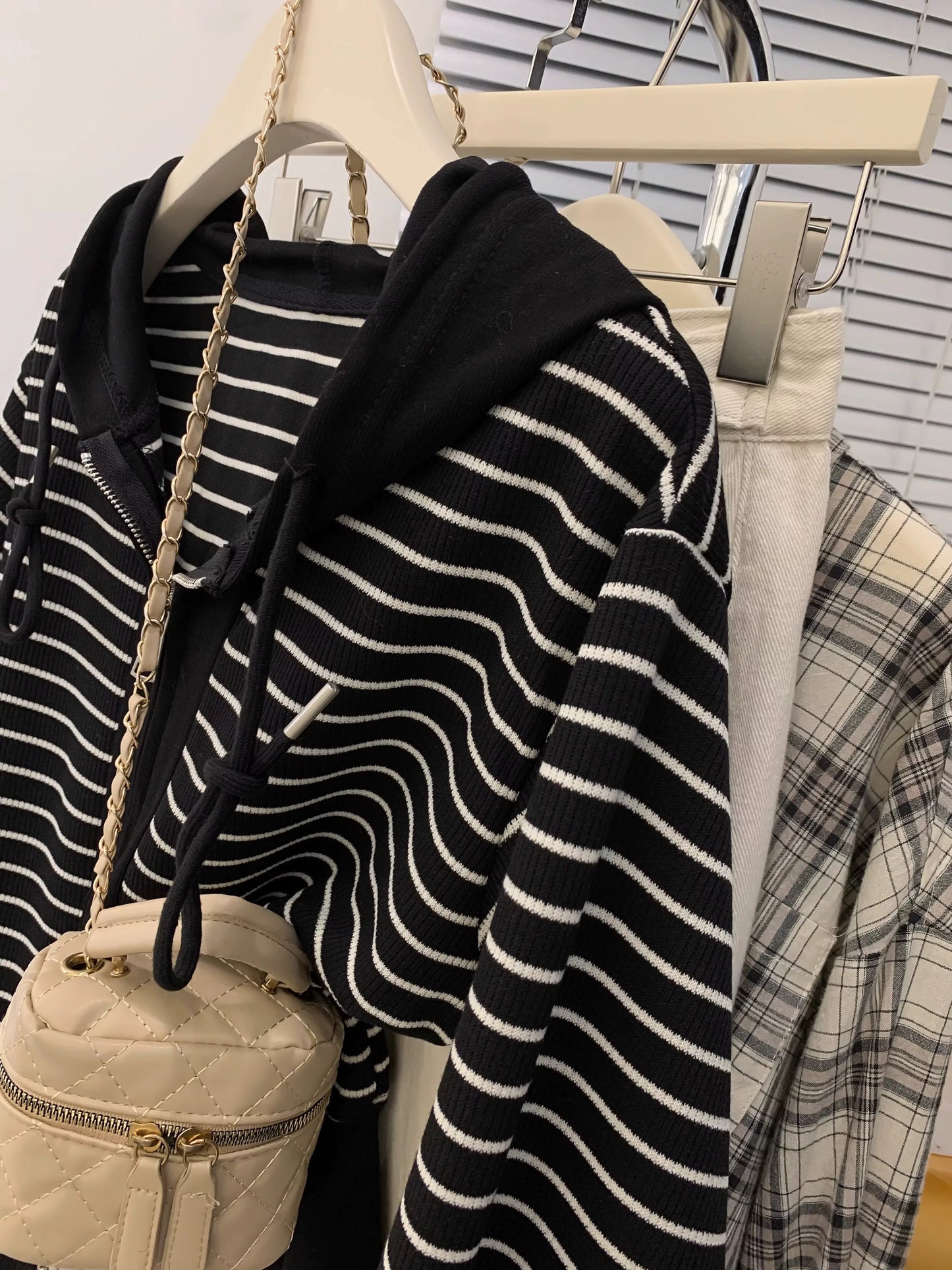 Striped hooded double zipper knitted sweater cardigan women's early autumn small size straight shoulder long sleeve hoodie jacket autumn