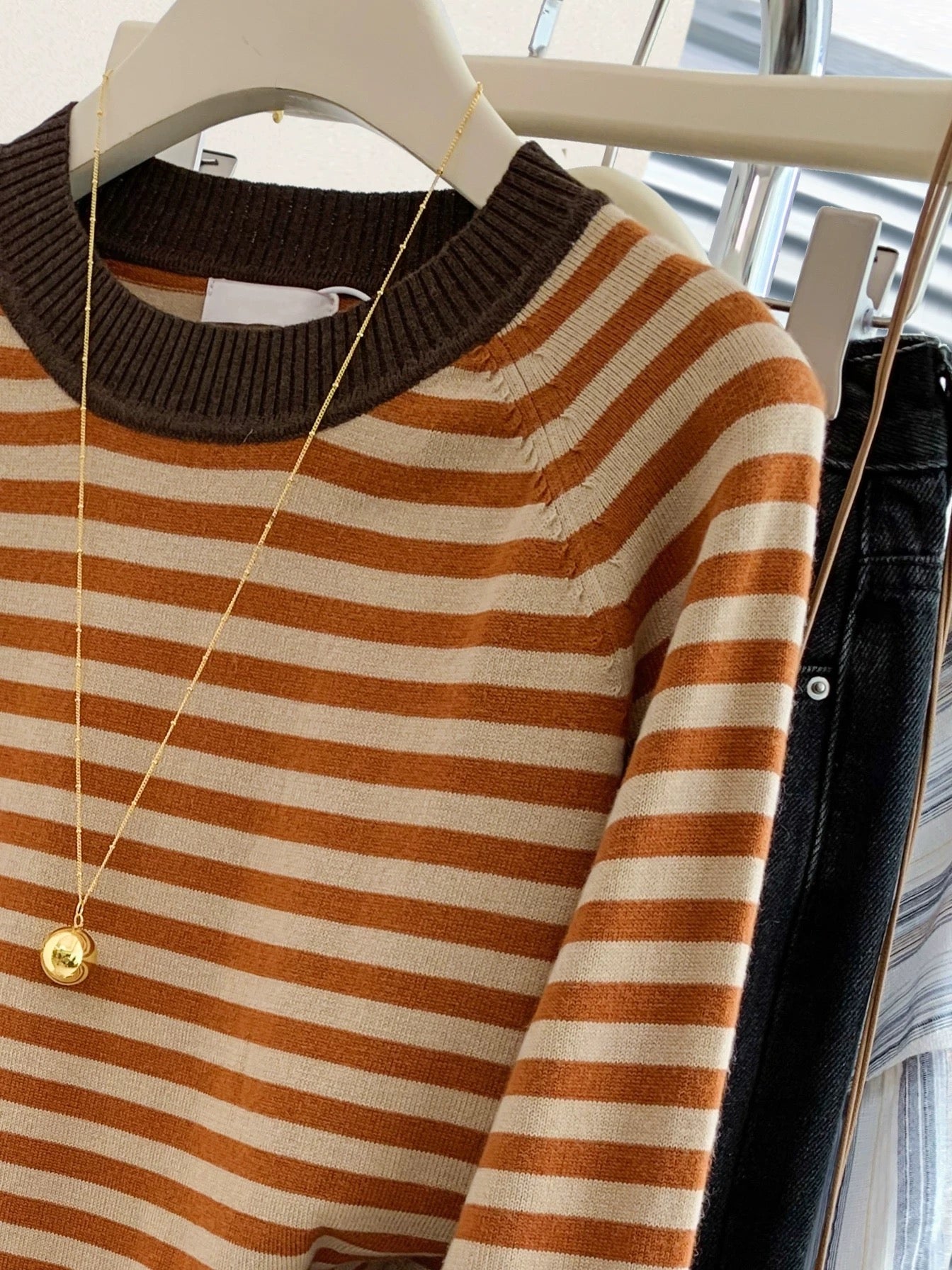 Contrast color striped sweater early autumn inner bottoming shirt design sweater knitted top 2025 new women's clothing