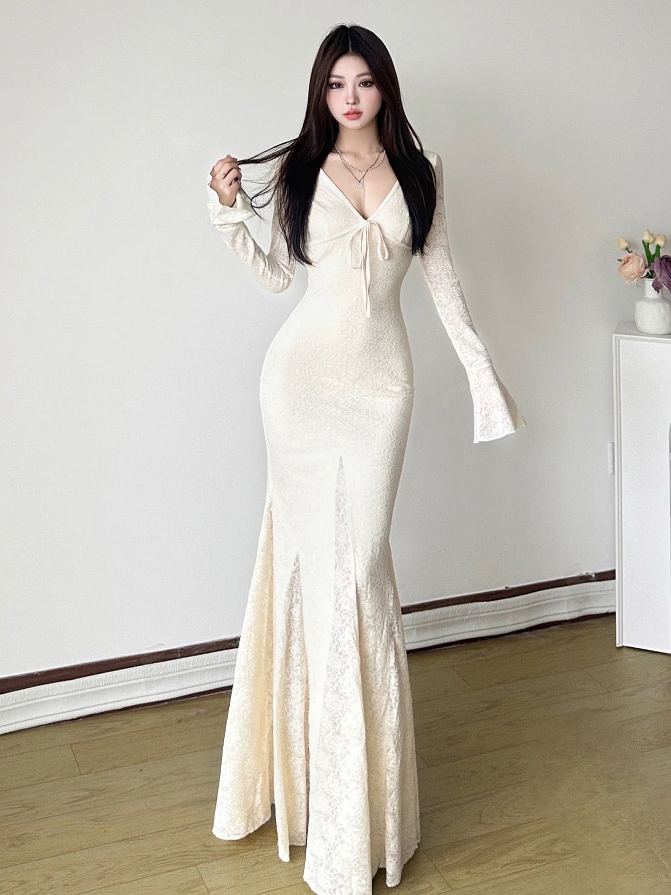 Amyway French retro high-end lace long skirt fishtail skirt pure lust sexy V-neck dress