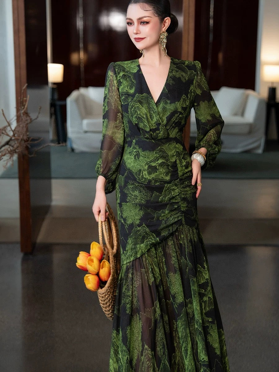 French women's summer V-neck hip-hugging green fishtail dress, fashionable puff sleeves, thin elegant goddess long dress