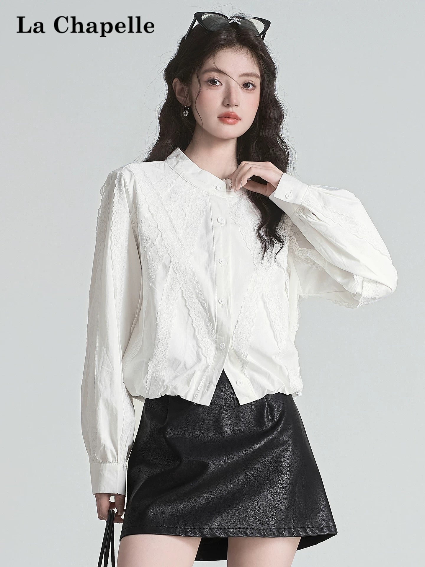 La Chapelle French heavy lace stitching short shirt women's autumn new design niche temperament top