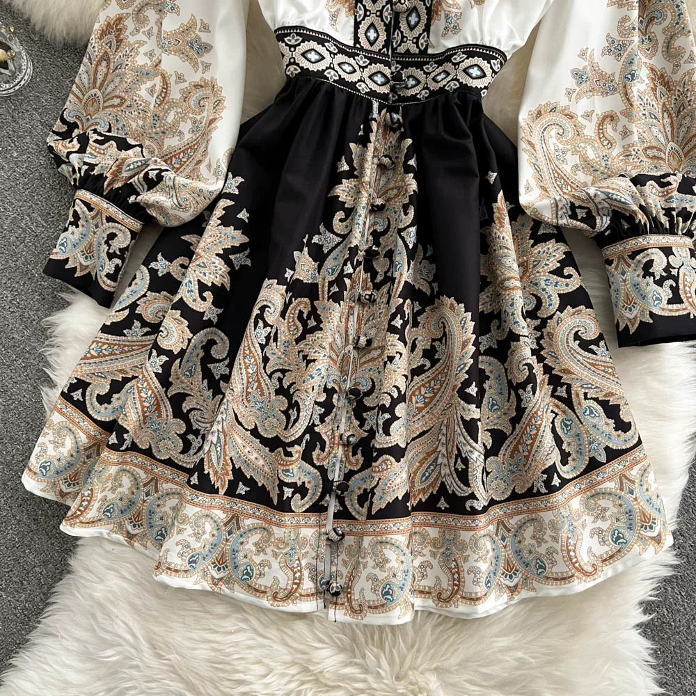 Spring new V-neck lantern sleeve printed dress for women, palace style, mid-length, waisted, petite princess dress