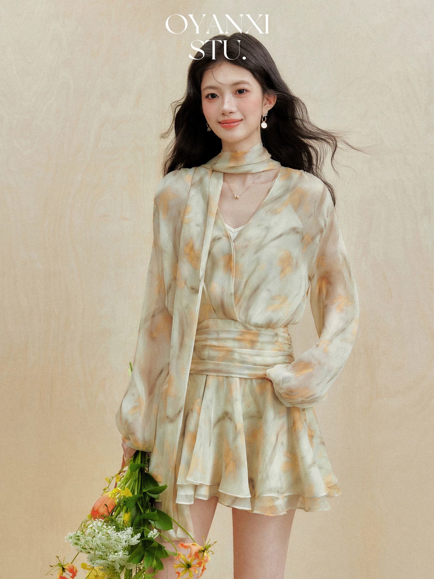Ouyang Xi's "Hazy Beauty" spring French high-end waist skirt, temperament and versatile slimming dress suit