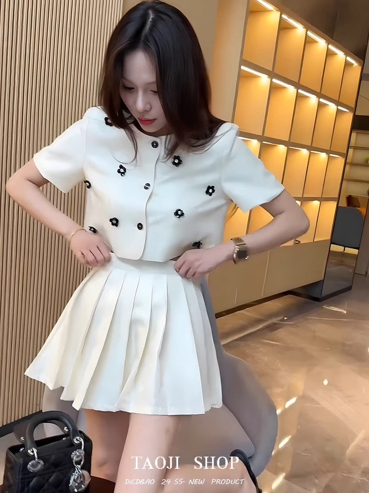 Small fragrant style suit for women in summer French socialite three-dimensional flower short-sleeved top high-waisted pleated skirt two-piece set