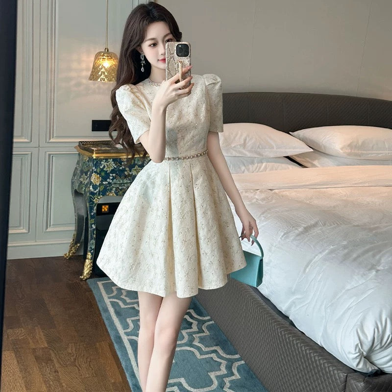 European station petite dress for women summer 2025 new style light luxury high-end pear-shaped waist A-line skirt