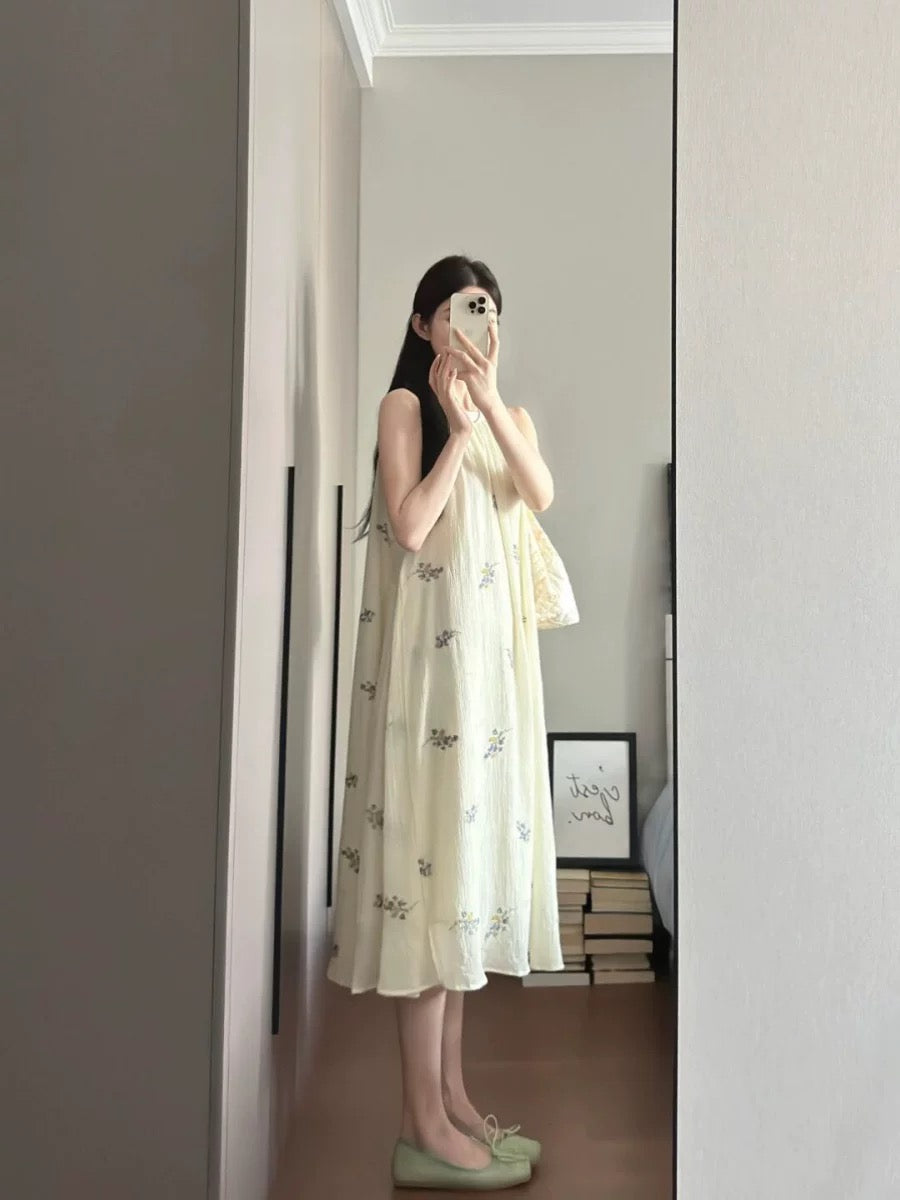 Gentle style embroidered floral halterneck suspender skirt for women summer new style French style loose slimming sleeveless dress
