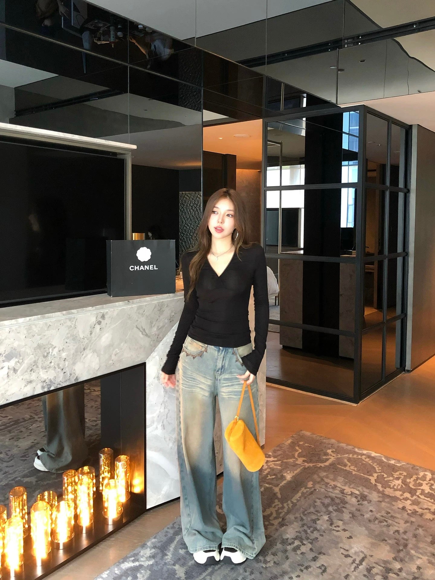 Qiu Rouyao Curve Talent Girl Sheep Wool V-neck Slim-fitting Bottoming Shirt Long-sleeved T-shirt Female Straight Shoulder Top