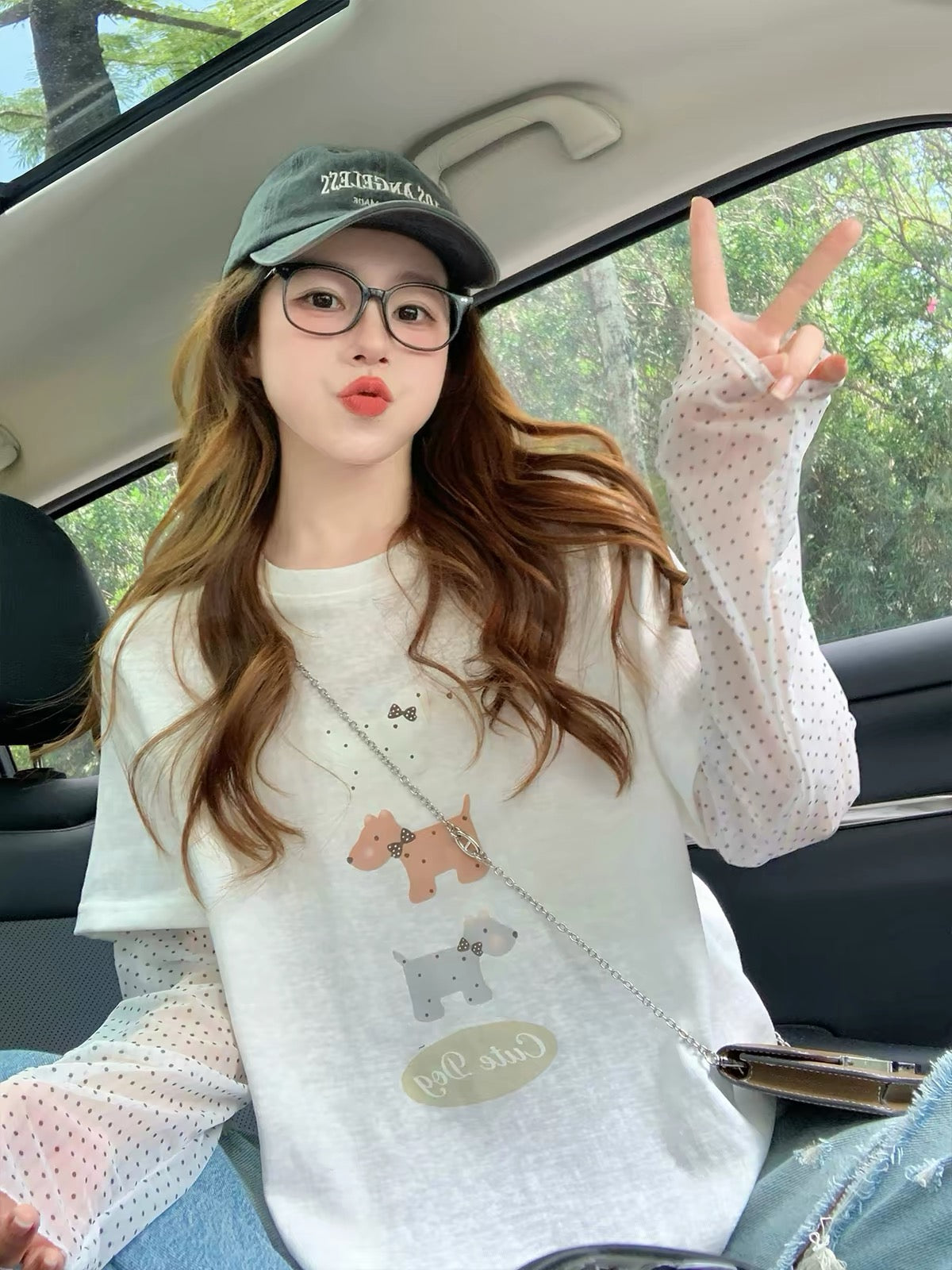 Korean-style "faux-layered" short-sleeve T-shirt for women (New Autumn 2026): A unique, loose-fitting, youthful-look top featuring polka-dot mesh paneling.