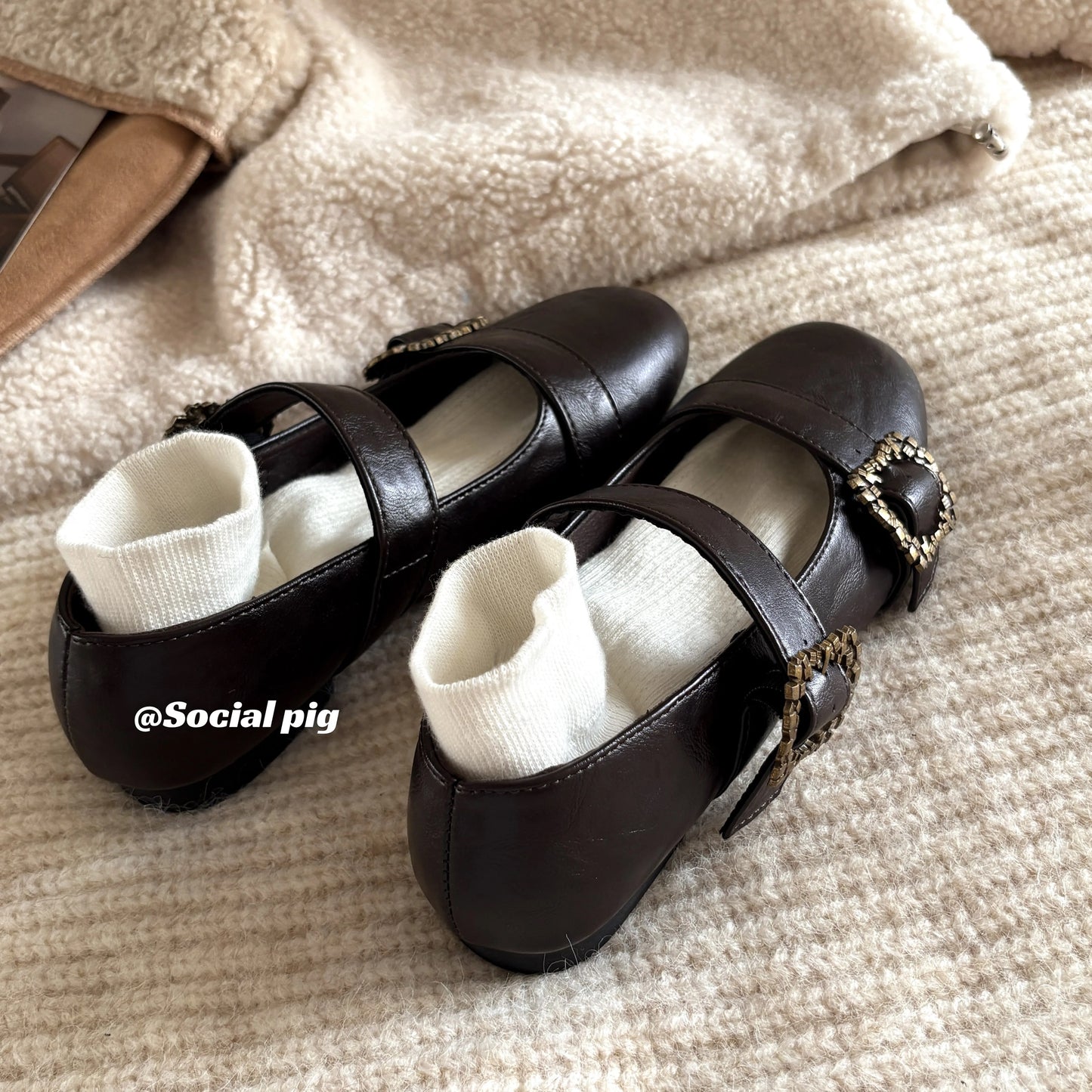 Social Pig Round Toe Retro French Flat Low Mouth Versatile Mary Jane Women's Shoes Leather Jacket Shoes