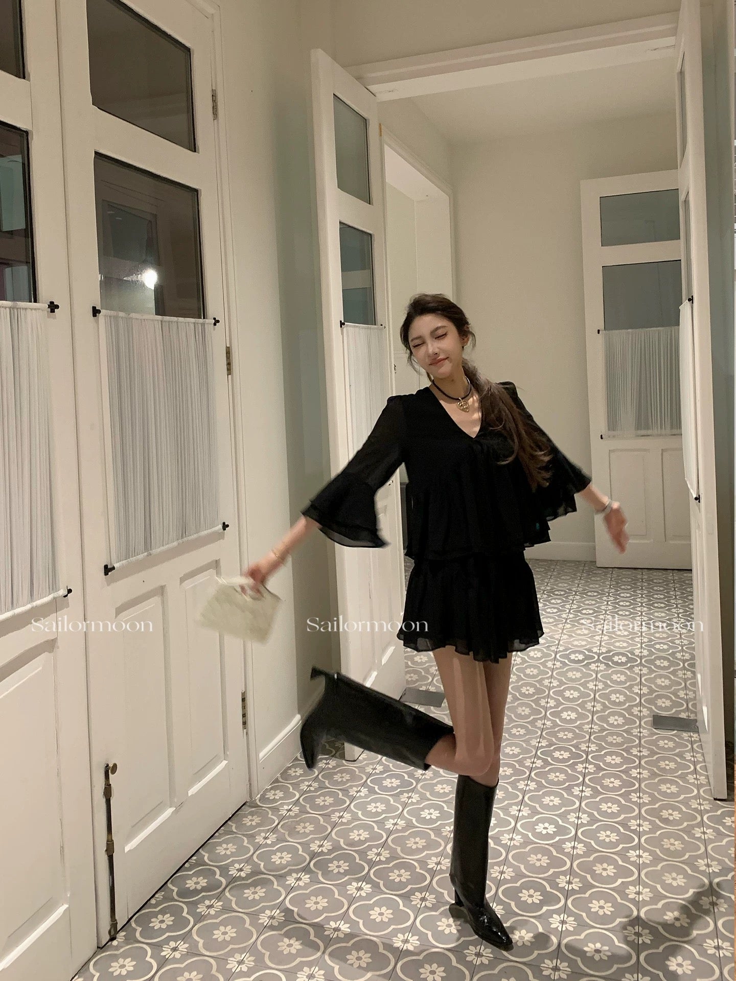F RPOJECT【Qianjin vibe】Beautiful ruffled chiffon V-neck trumpet sleeve top + skirt set