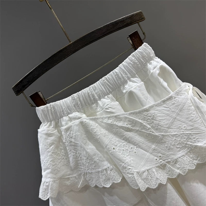 White irregular lace splicing short skirt female 2025 summer new high waist slim a-line skirt cake skirt