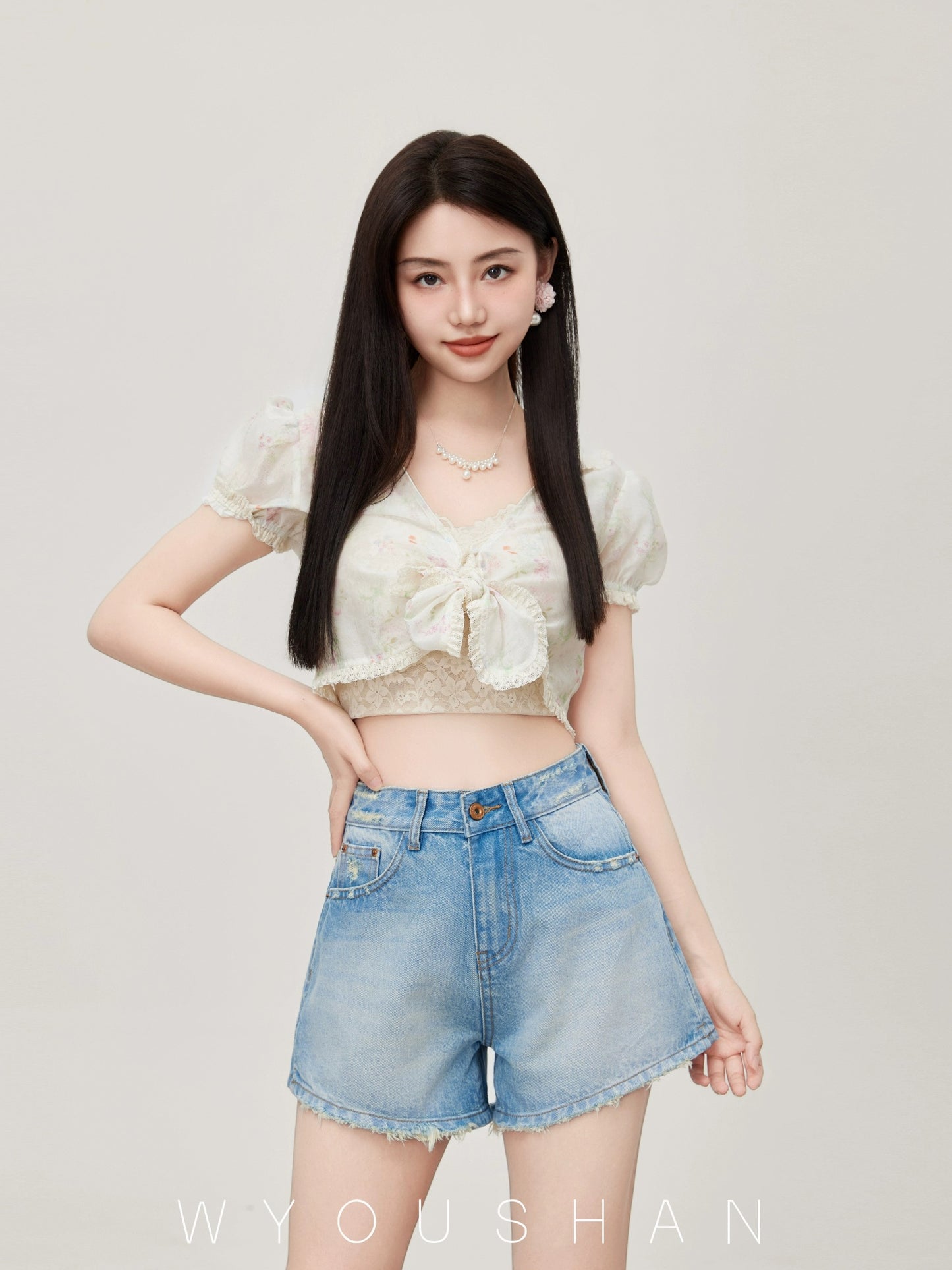 066 Wang Youshan Light Color Denim Shorts Women's Loose Summer High Waist Hot Pants New 2024 Thin A-Line Pants