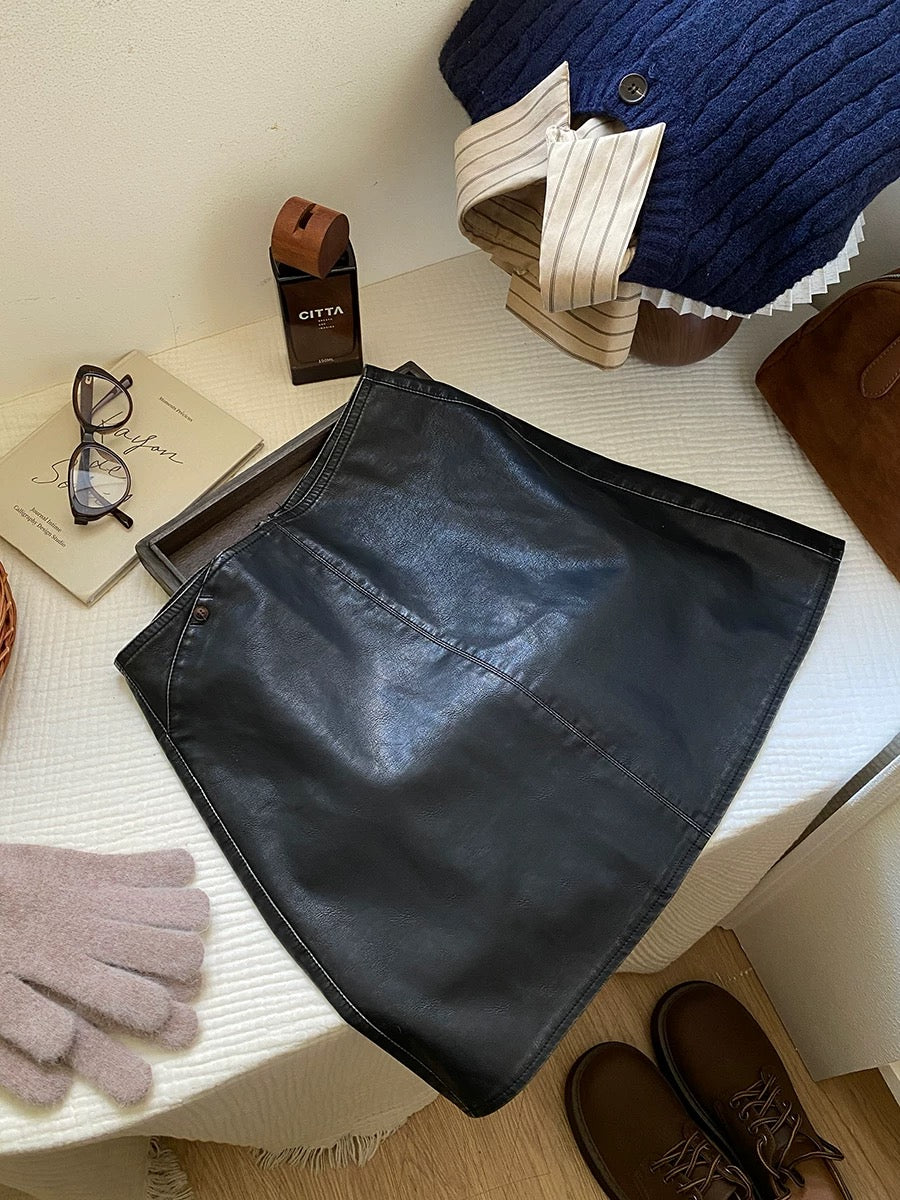 Matte frosted fine-grained high-end PU leather short skirt for women in autumn and winter with high waist and hip A-line simple temperament half-length small leather skirt