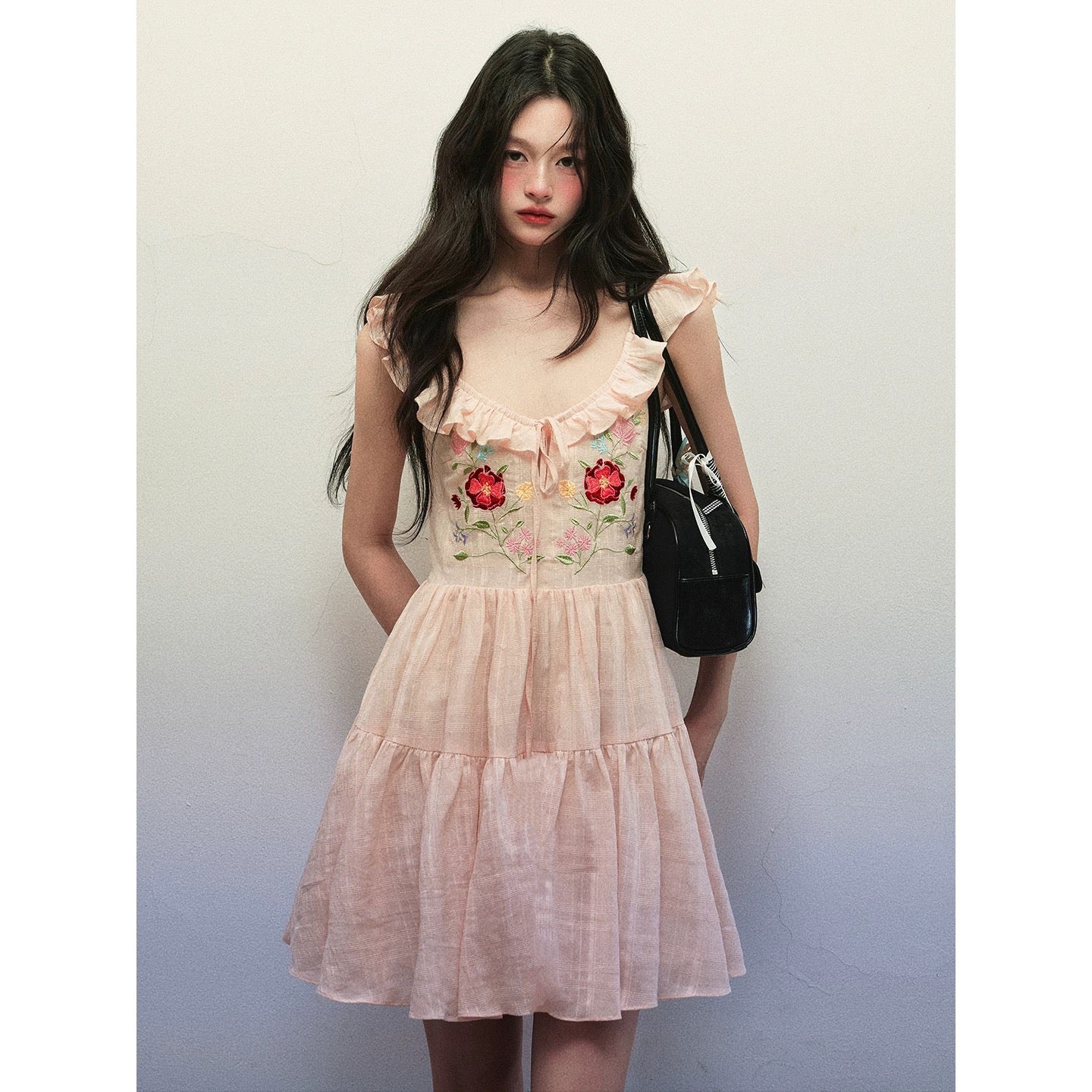 1P STUDIO Cotton flower embroidery small flying sleeve dress female summer drawstring lotus leaf V-neck short skirt