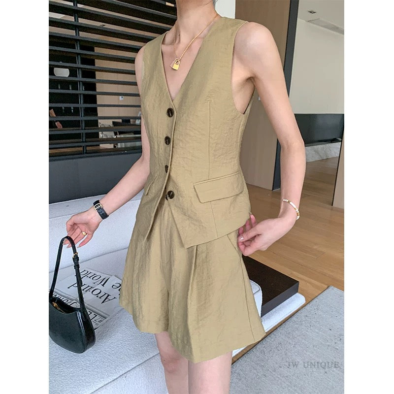 JWUNIQUE Khaki two-piece suit for women summer 2024 suit vest top high waist wide leg pants shorts