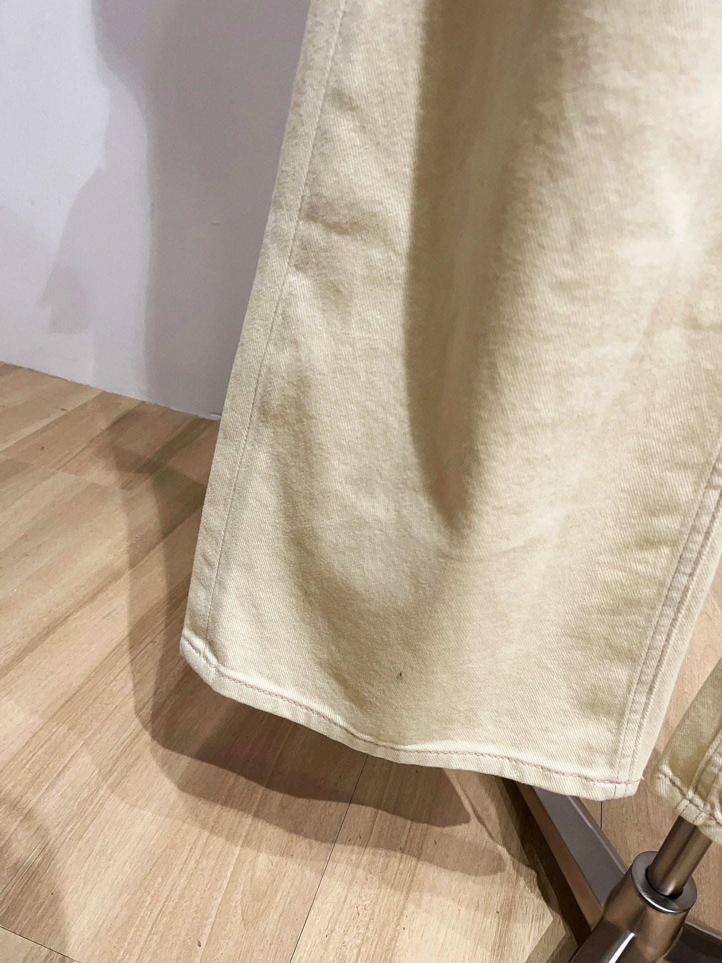 Casual high-waisted wide-leg jeans for women, loose fit, slimming, creamy yellow straight leg pants for spring and autumn.