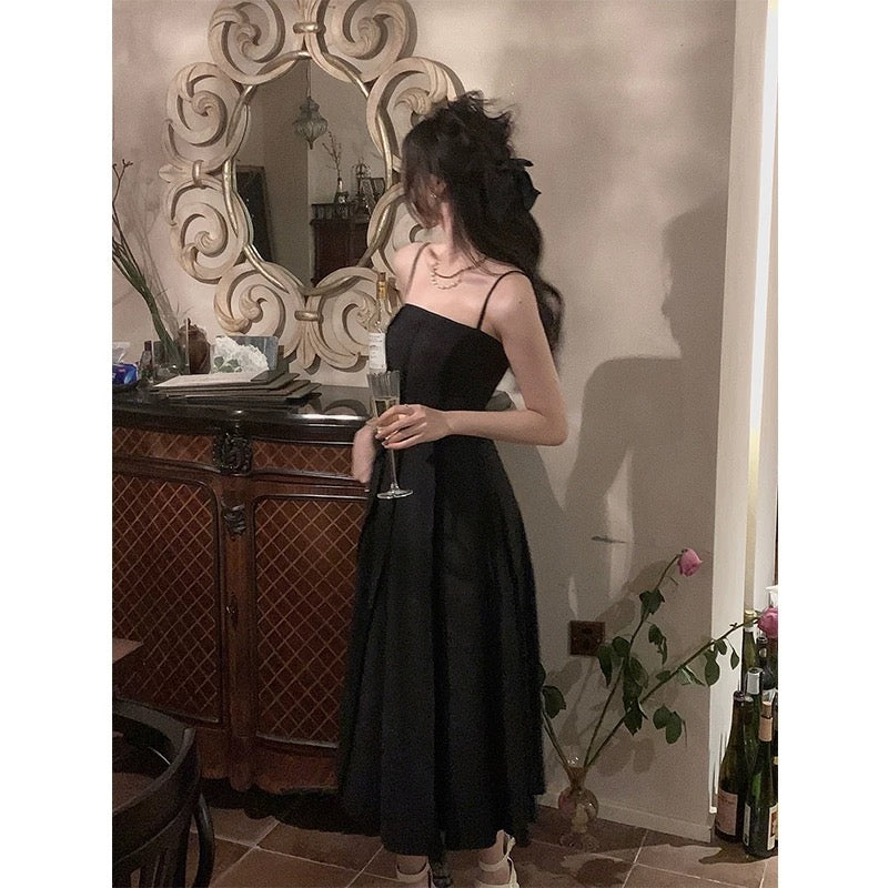 White sling dress women's summer 2023 new tea break French temperament waist slimming long skirt