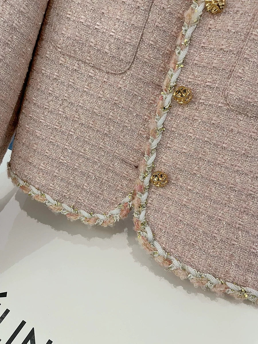 2024 autumn and winter new style age-reducing gentle suit jacket for women with small stature, fresh and white small suit trendy winter style