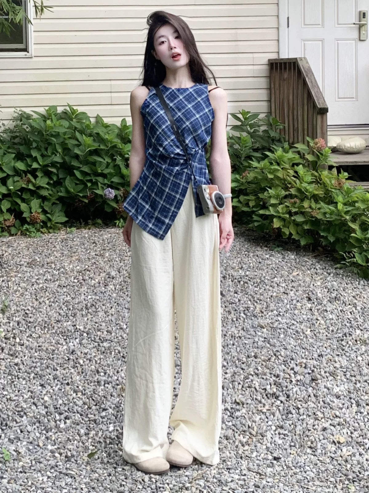 Fashionable summer two-piece suit for street style, irregular slit vest top, casual wide-leg pants, unique and chic suit for women