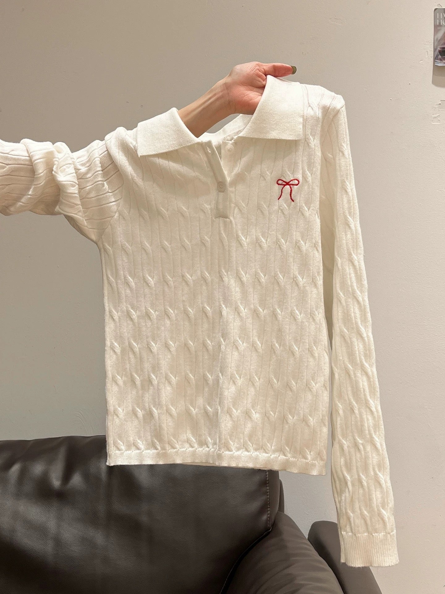 White polo collar bow embroidered long-sleeved sweater for women 2025 early autumn new button design inner top