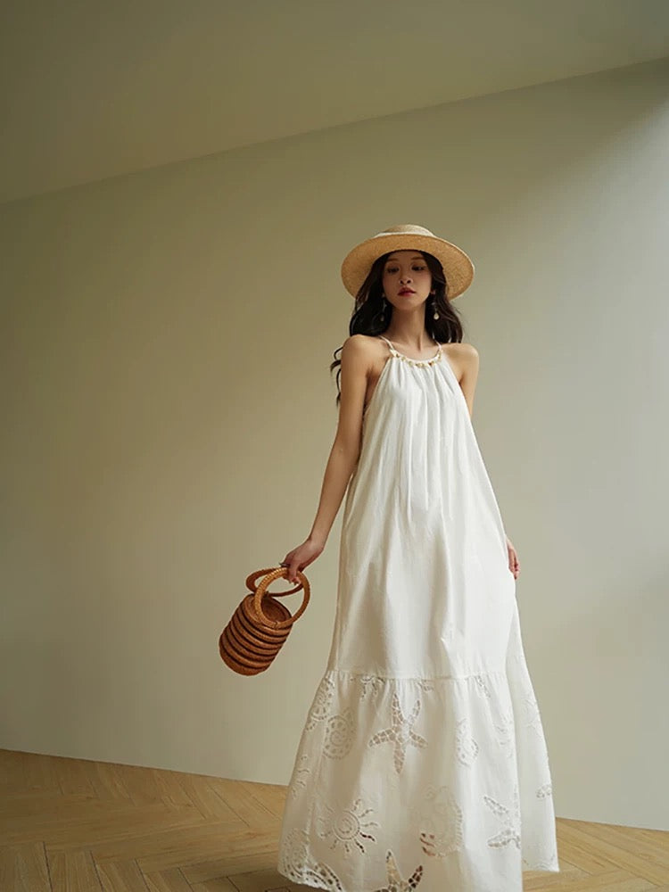 Aconiconi|Beihai French niche design atmosphere embroidered suspender dress holiday style white long dress
