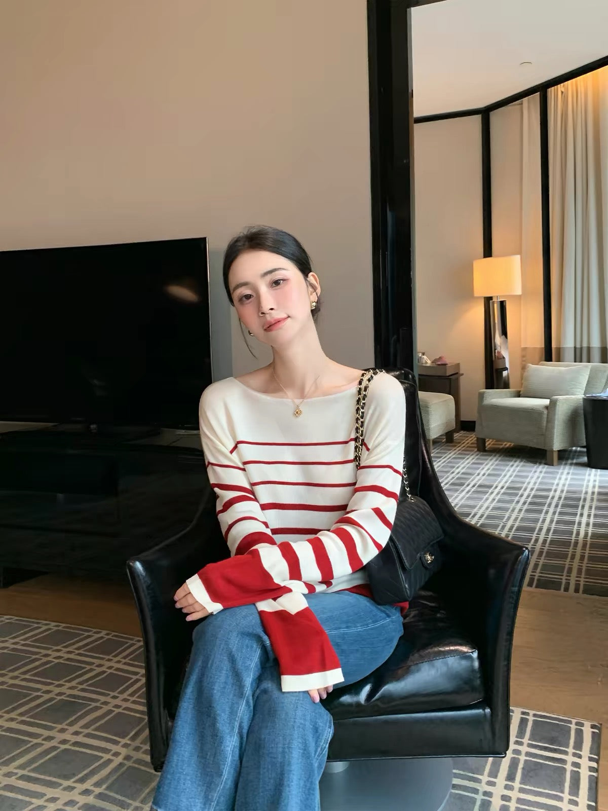Maven Lin – Effortless Elegance: Classic Striped Boat-Neck Knit Top – A Chic, Loose-Fit Long-Sleeve Essential