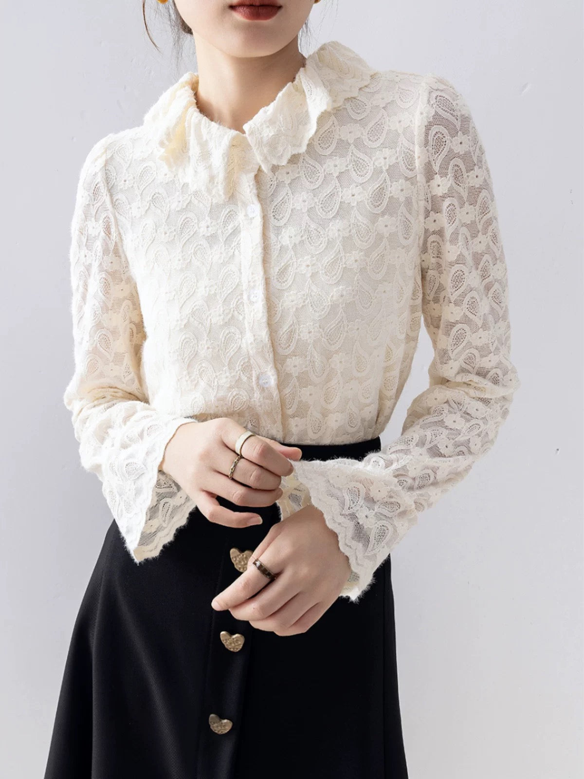 European shirt 2023 new autumn apricot lace chiffon shirt women's long-sleeved top light mature style French niche