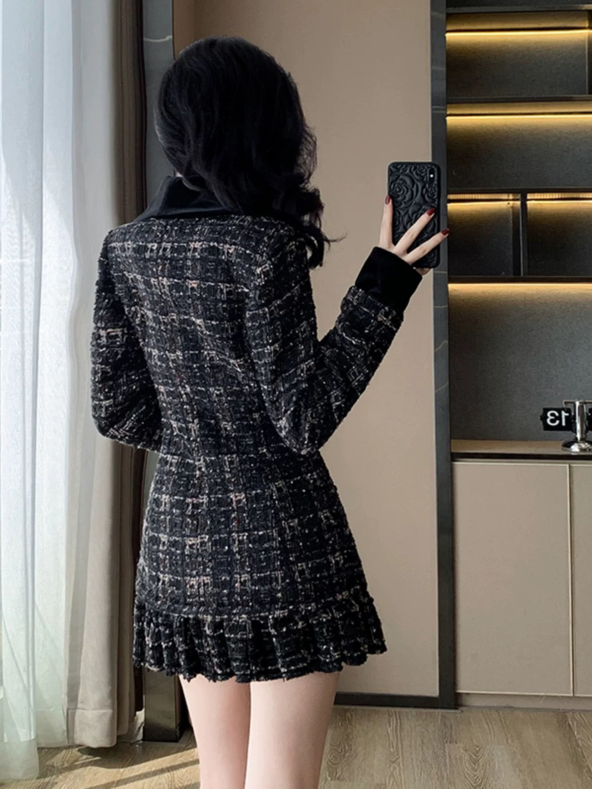 French-style elegant and luxurious suit collar dress for women, new autumn/winter 2024, fashionable and elegant short skirt.