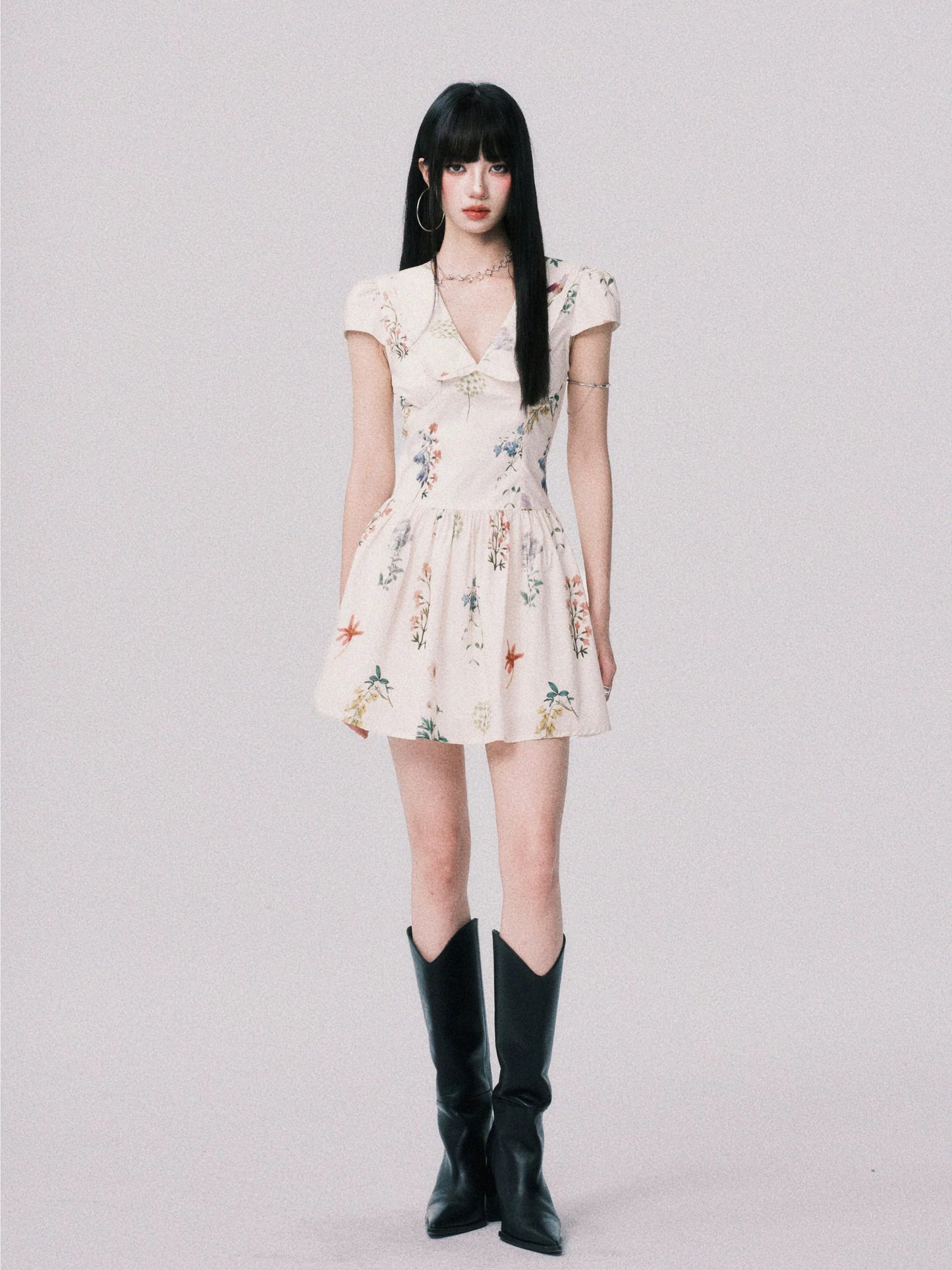 LULUSWINGS - A sweet A-line cotton boll-print French-style Peter Pan collar dress with a youthful and radiant look.