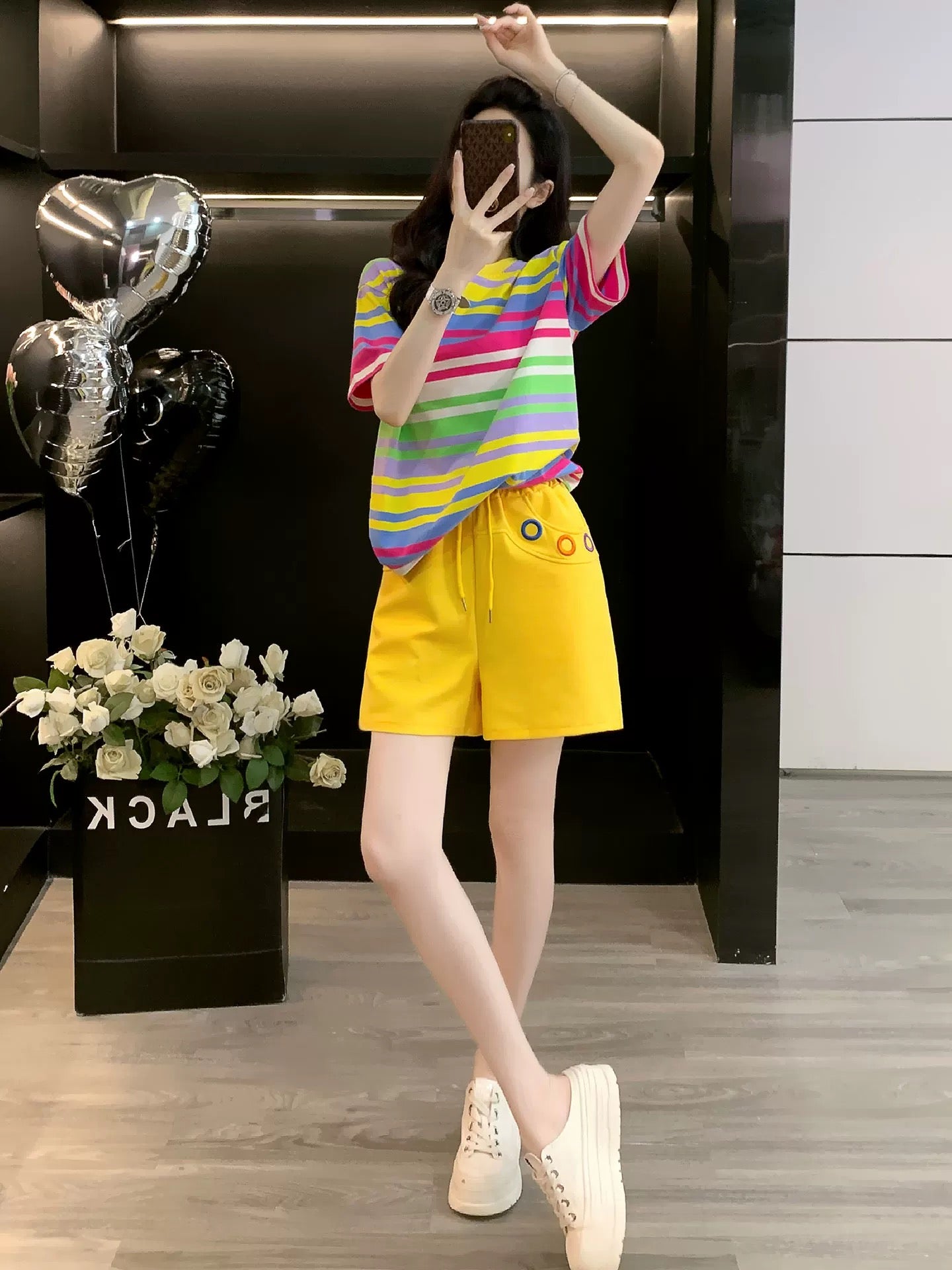 Student trend striped short-sleeved suit women's summer 2025 casual sports shorts two-piece suit fashionable loose and slim