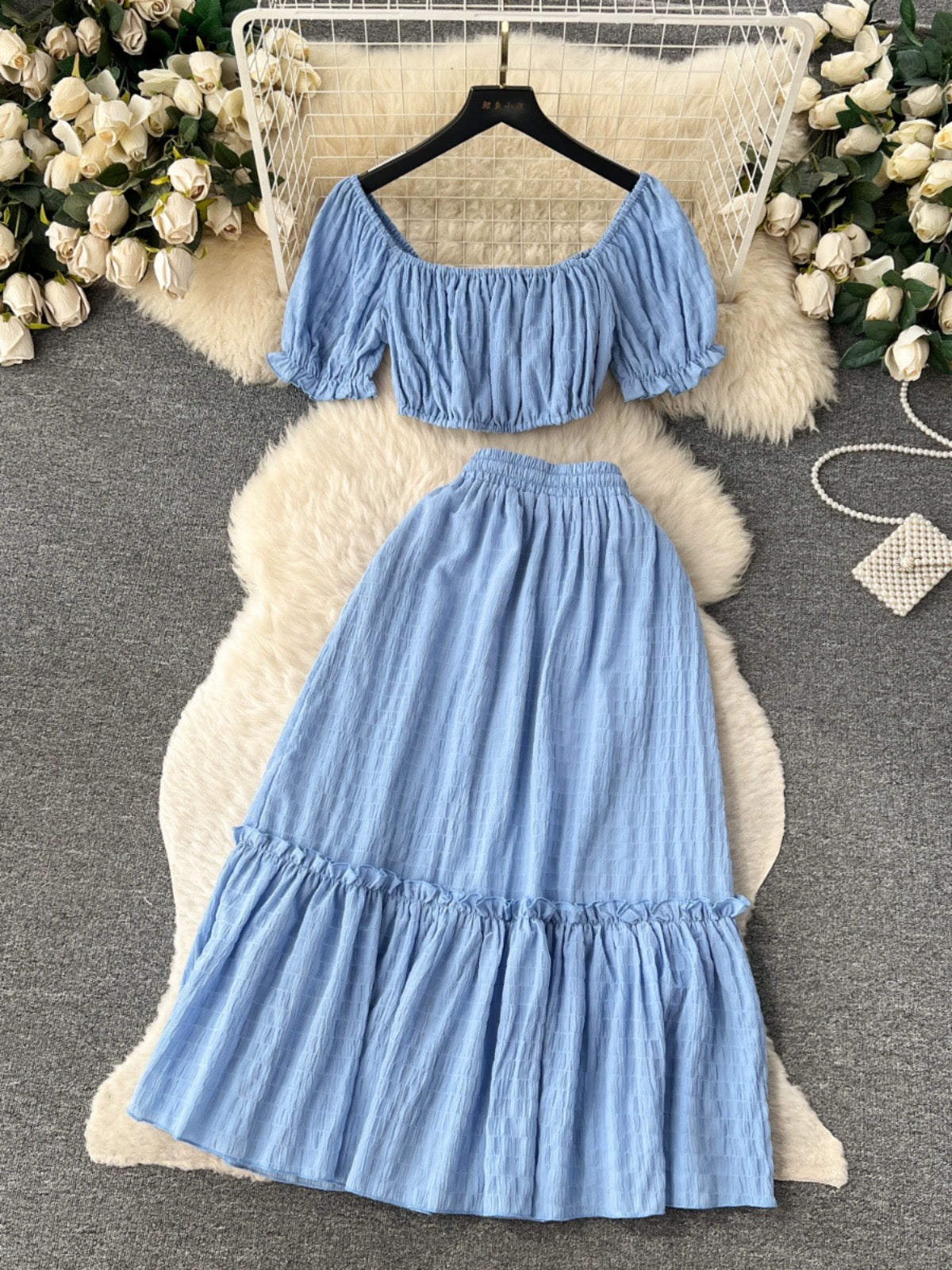 Beach vacation wear, this year's popular two-piece short crop top, versatile high-waisted skirt, age-reducing suit