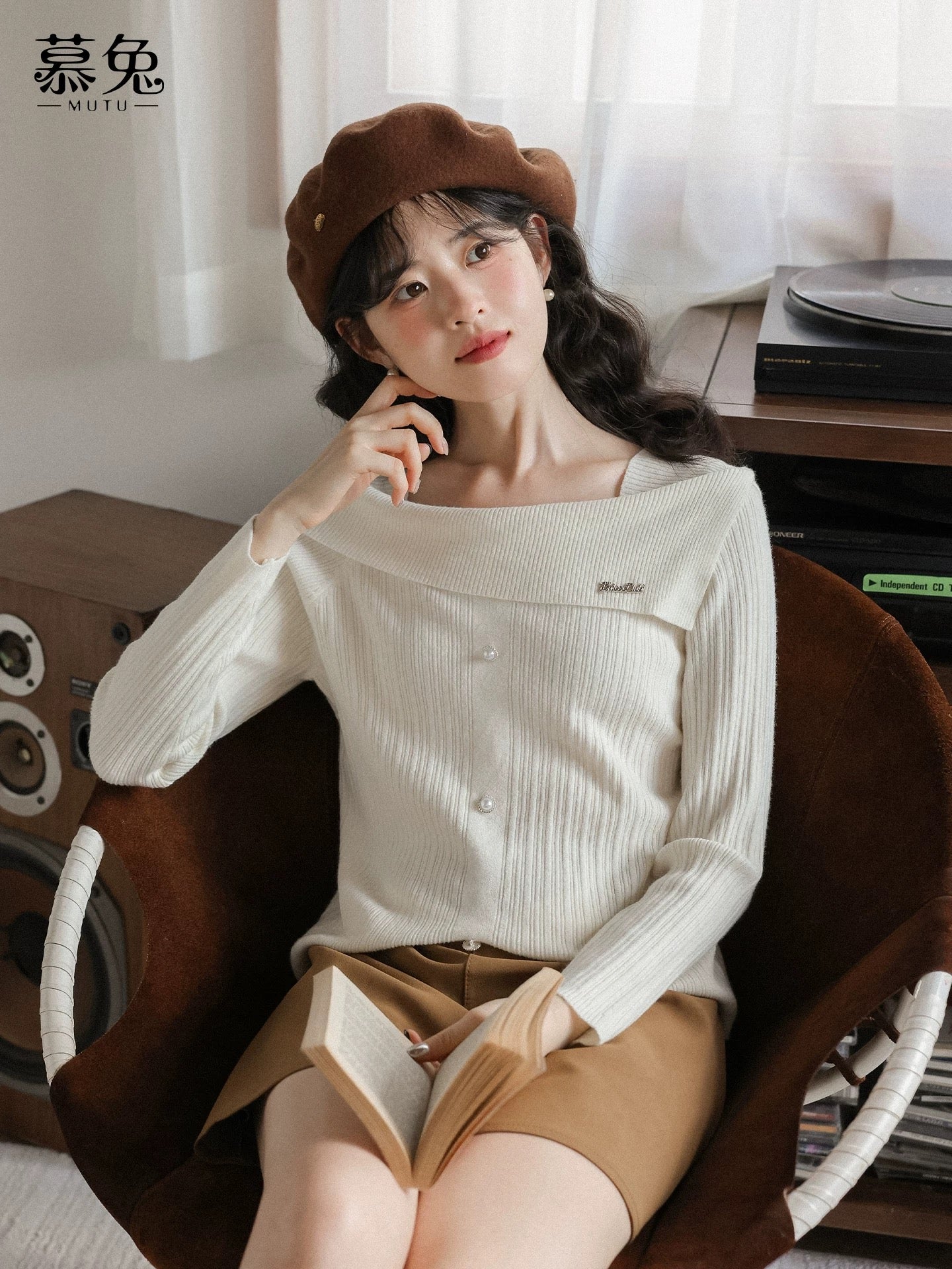 MuTu Sweet Pink Square Neck Long Sleeve Knitted T-Shirt for Women, Autumn 2025 New Style, Elegant Slim Fit, Slit Top