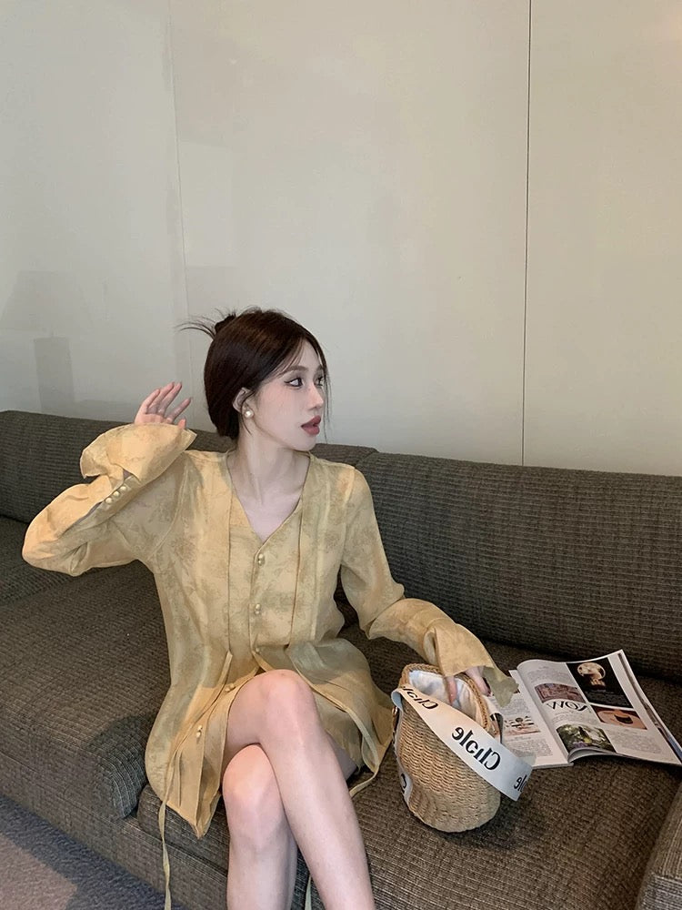 New Chinese-style Tencel long-sleeved sunscreen shirt for women summer new national style loose v-neck fashionable temperament lace-up top