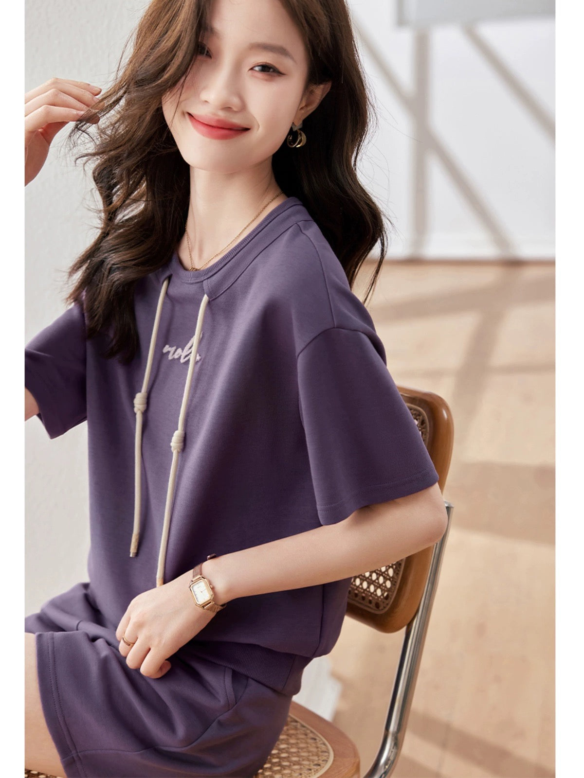 Mohan Yimei contrast color toothbrush embroidery fashion suit 2023 summer new short-sleeved T-shirt casual two-piece set for women