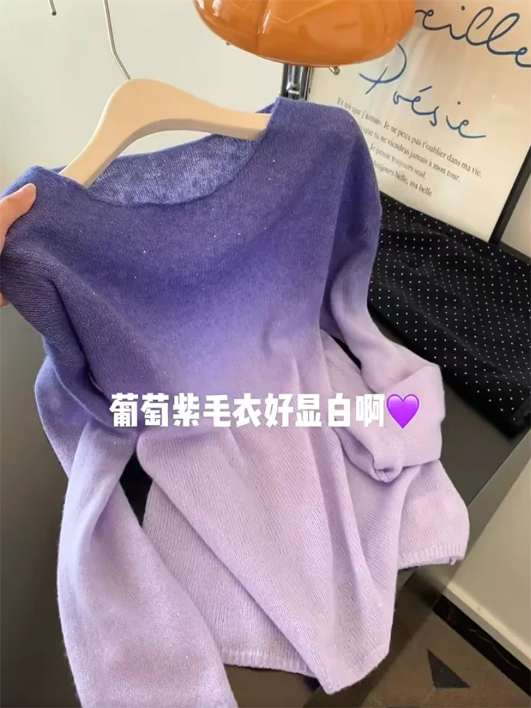 A must-have! This gentle gradient purple long-sleeved knit top is a new autumn style for women, perfect for layering.