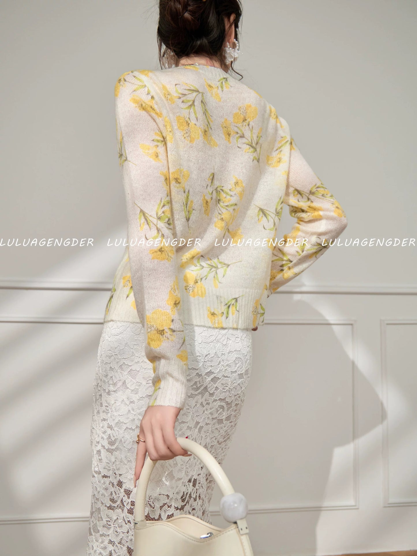 Lulu's style, fashionable, versatile, slimming yellow floral knitted cardigan, new autumn/winter style, chic long-sleeved top.