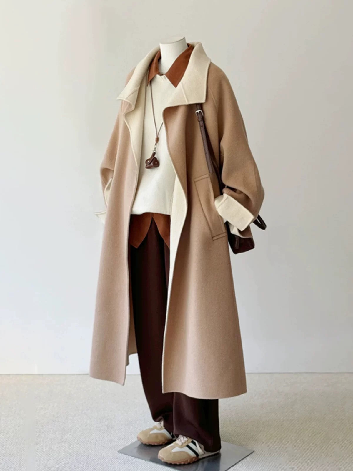Plus size women's Hepburn style high-end stitching contrasting double-sided woolen coat women's winter temperament long coat