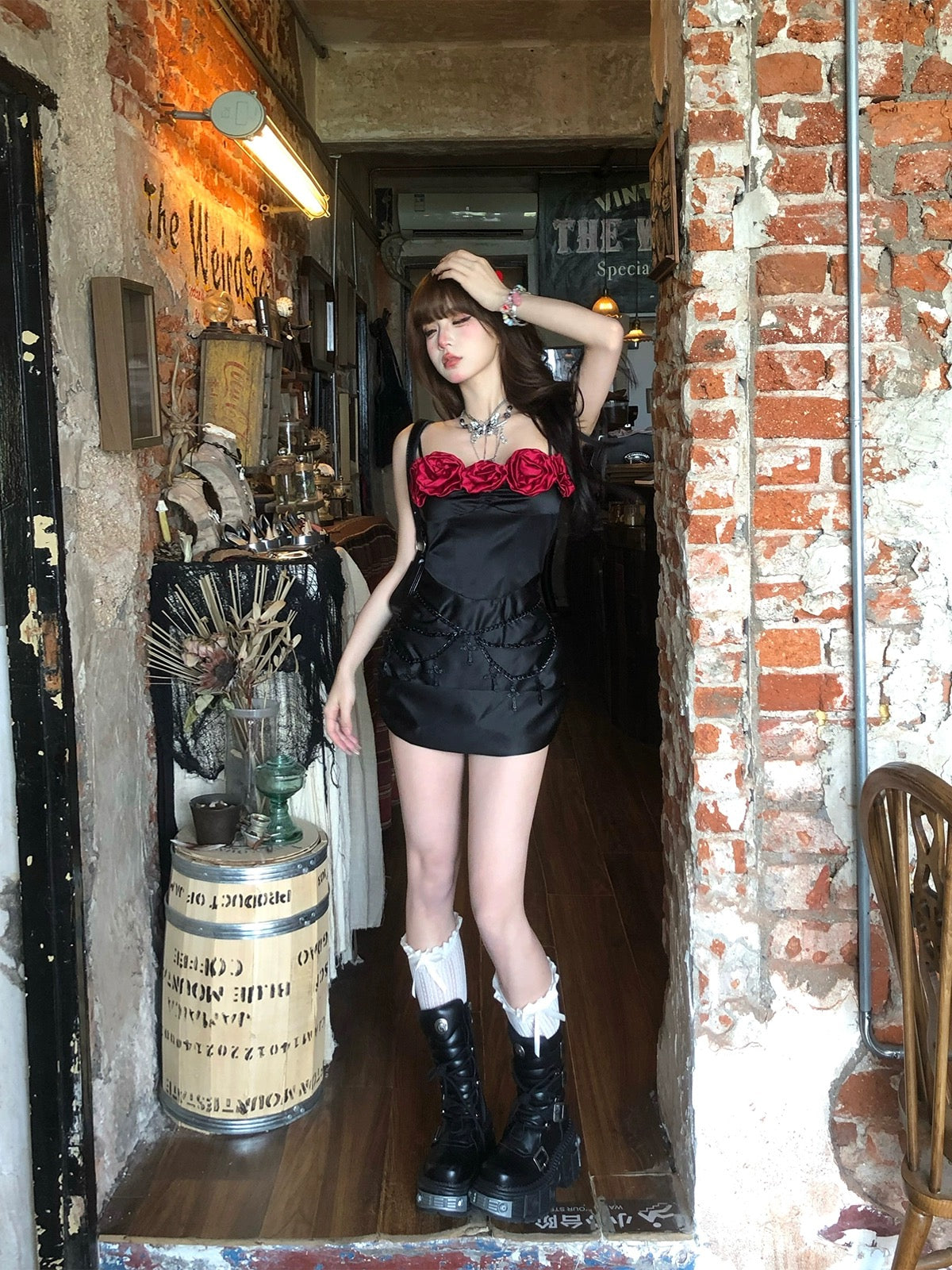 Nan Lixiang Thorn Rose Black Floral Dress Women's Summer Waist Bag Hip Skirt Design Slim Suspender Skirt Short Skirt