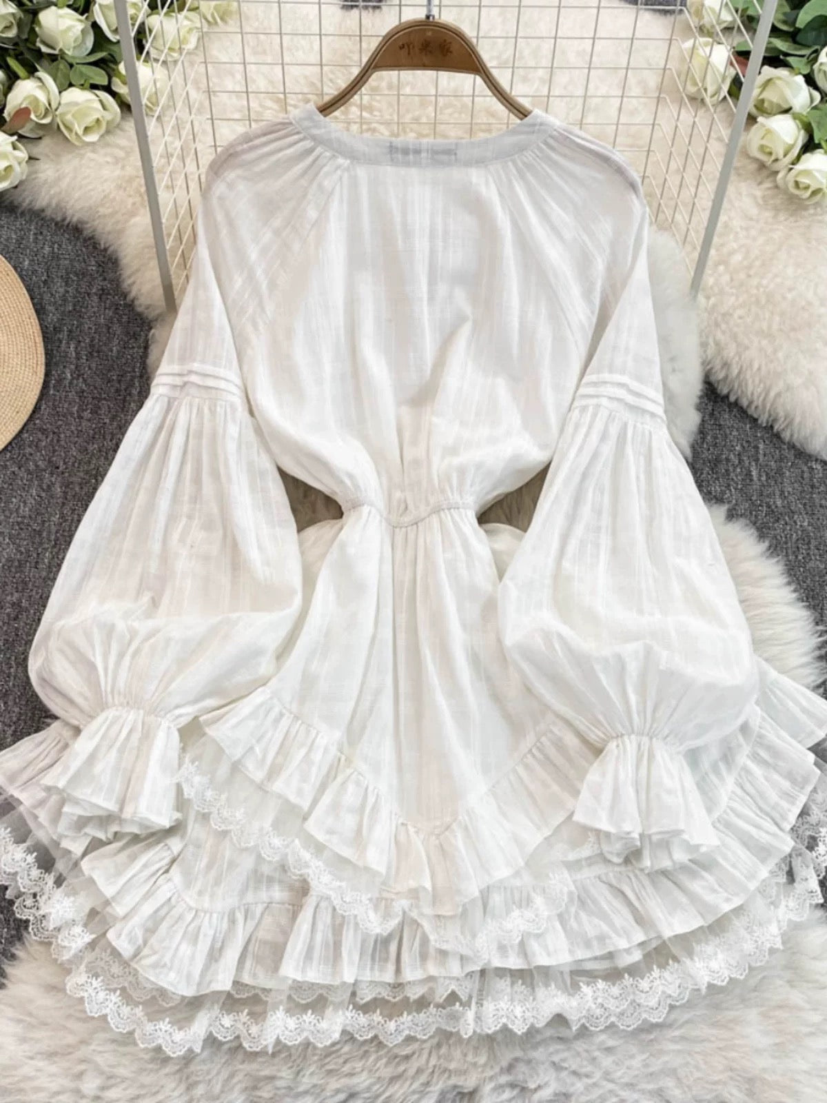 First Love Nostalgia: White Textured Elegant Dress for Women, Autumn Style, French Long Sleeves, Irregular Fairy Cake Dress