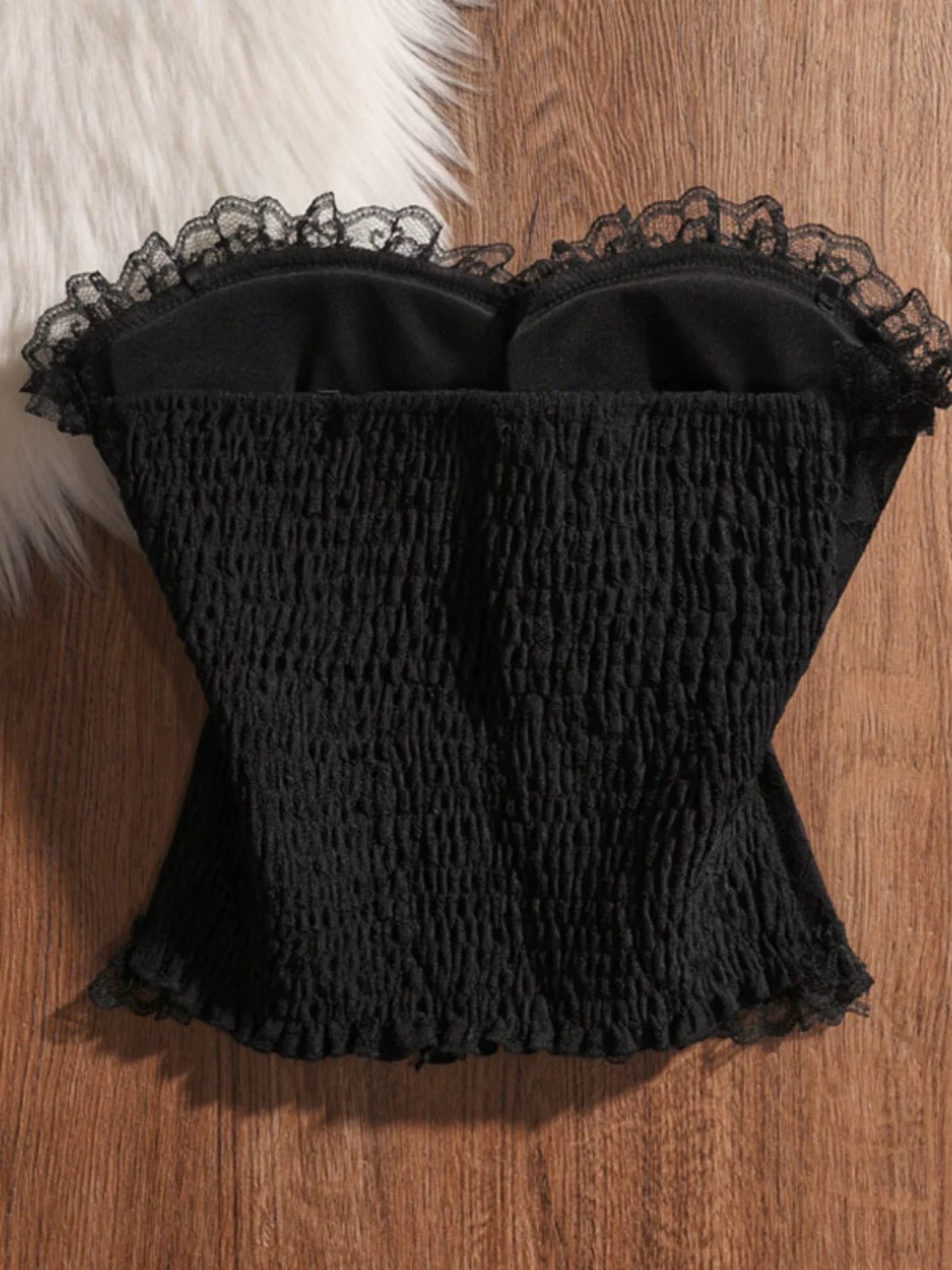 Sweet and spicy chic lace strapless off-shoulder top for women, perfect for summer 2025, suitable for both outer and inner wear, featuring a beautiful backless design.