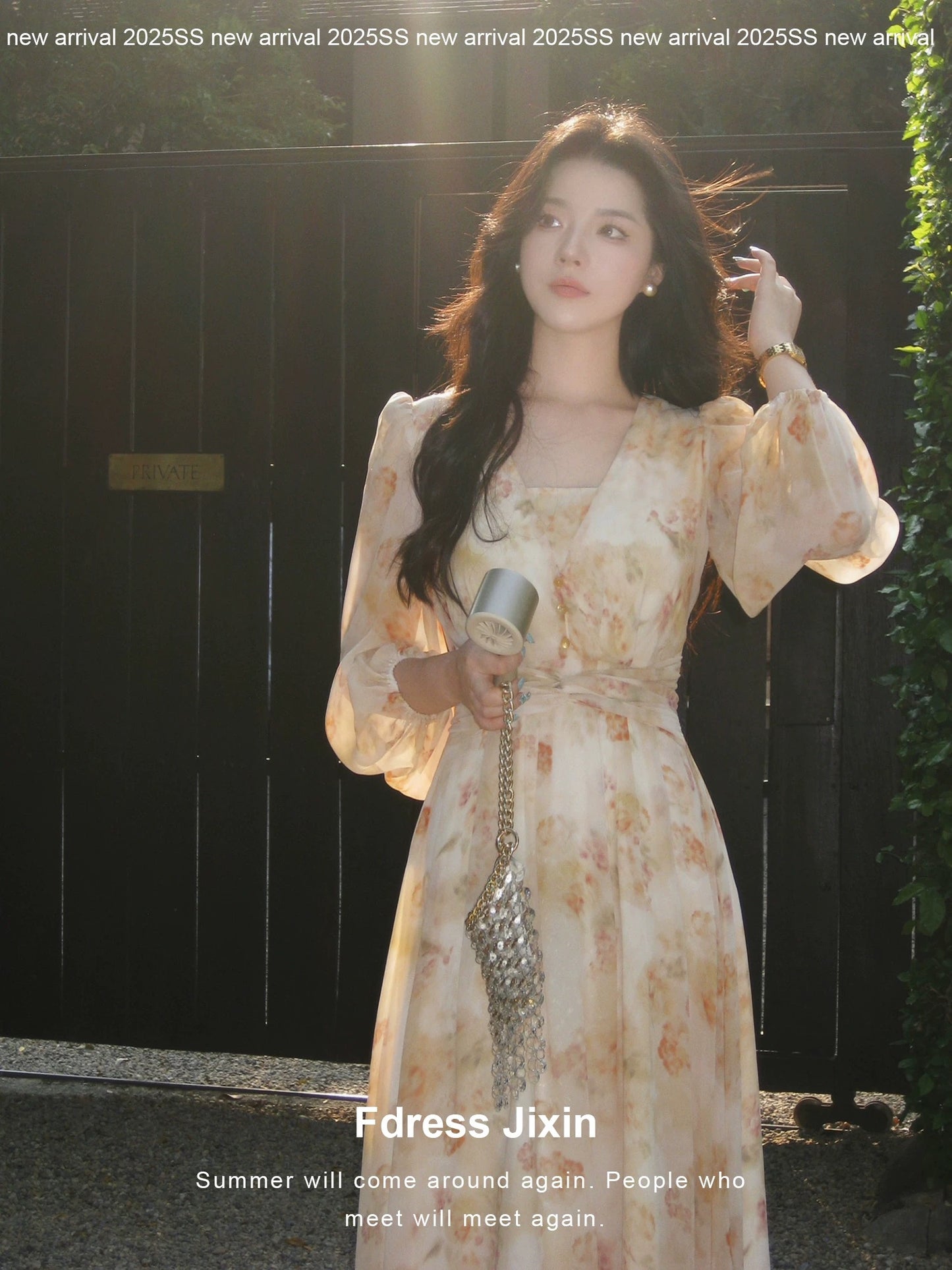 Send a letter to "Summer Kite of Glass" French-style floral print fitted long dress / Exquisite V-neck lantern sleeve printed dress