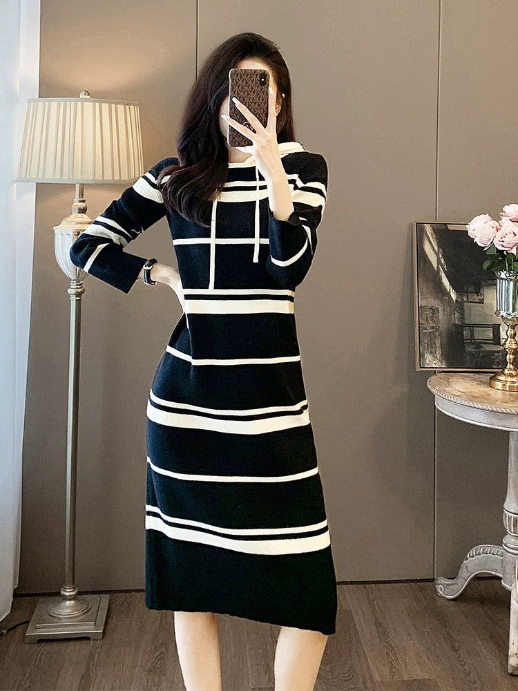 Early autumn fashionable hooded striped knitted dress for women 2023 new color matching straight casual slim sweatshirt skirt